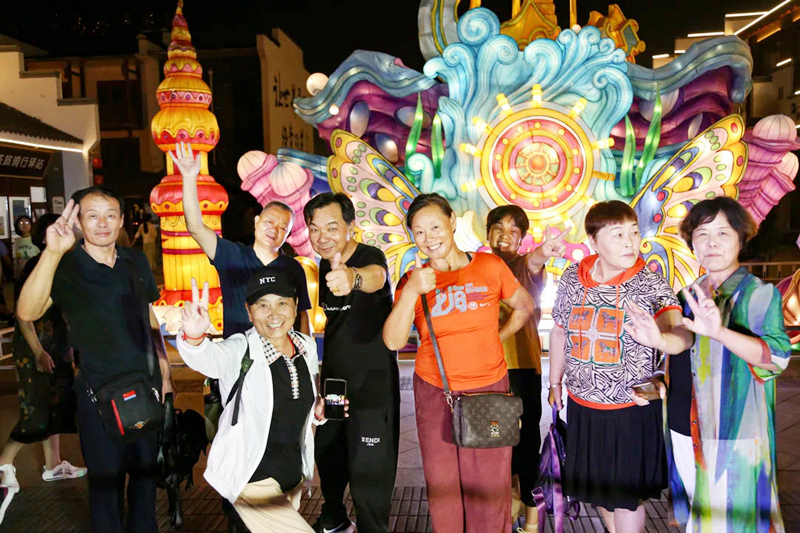 啤酒城、北茶商街“雙節(jié)”活動活躍節(jié)日經濟(圖7)